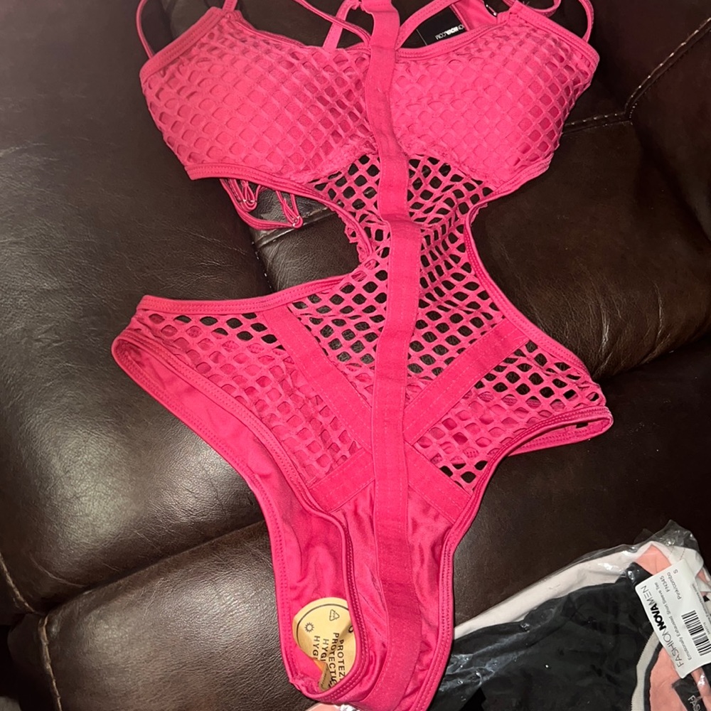 FashionNova Fishnet One Piece Swimsuit - Picture 5 of 5